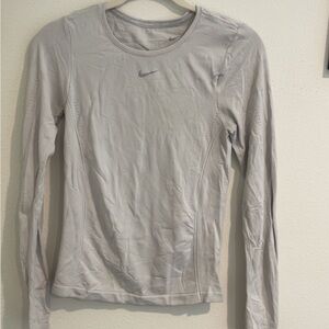 Nike Women's Gray Long Sleeve Top